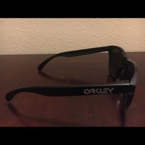 Oakley Men’s Polarized Sunglasses - Frogskin Model